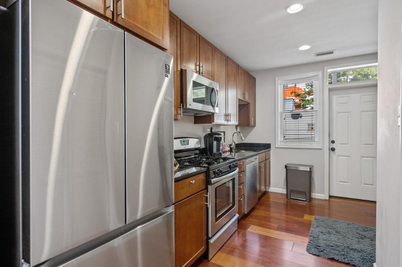 Navy Yard Gem: Stylish Condo Near Nationals Stadium Washington Exterior photo